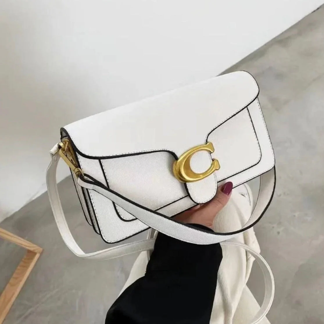 Leather Crossbody Bag Women – Stylish Adjustable Strap Handbag - Image 6